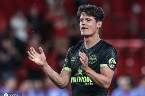 华体会体育-阿森纳队拟签下新中场球员，加强中场实力