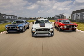 华体会体育-从深圳河到洛杉矶港，一支小船如何掀翻NBA巨舰？