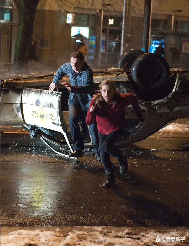 华体会app-比赛异常惊悚，现场观众情绪激动  第2张