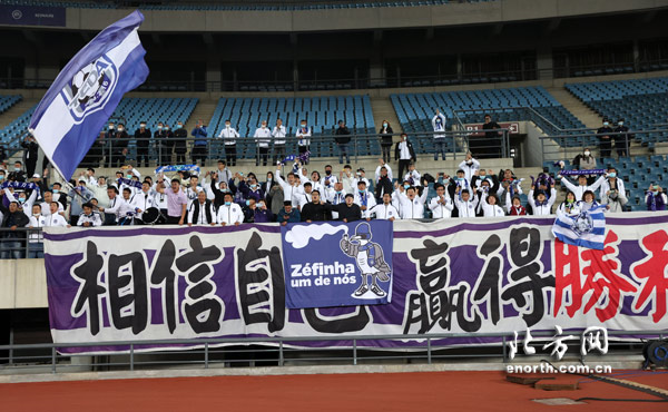 华体会登录-大连人主场险胜天津泰达，取得不错开局的简单介绍  第2张